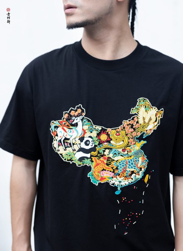 Chinese map embroidery T shirt